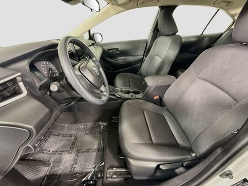 Certified 2025 Toyota Corolla LE FWD image 21