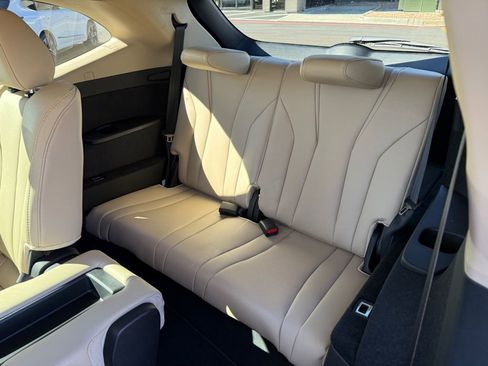 Used 2025 Acura MDX SH-AWD image 17