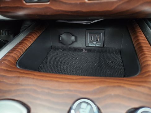 Used 2020 Nissan Pathfinder Platinum AWD/4WD image 30