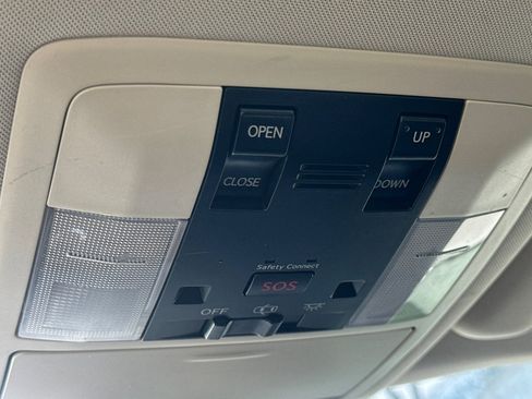 Used 2015 Lexus CT 200h image 22