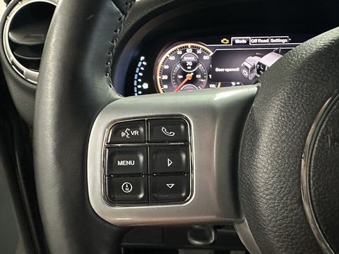 Used 2013 Jeep Wrangler Unlimited Rubicon AWD/4WD image 29