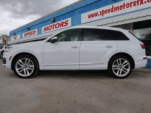 Used 2017 Audi Q7 3.0T Prestige AWD/4WD image 3