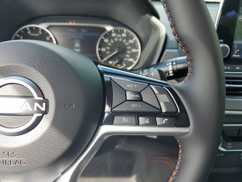 New 2025 Nissan Altima 2.5 SR image 22