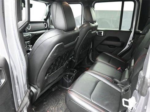 Used 2020 Jeep Gladiator Rubicon image 16
