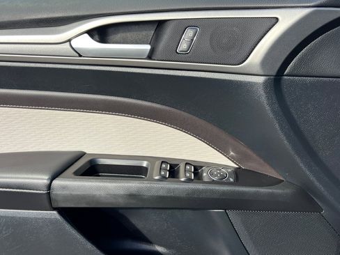 Certified 2019 Ford Fusion SE w/ Equipment Group 151A image 12