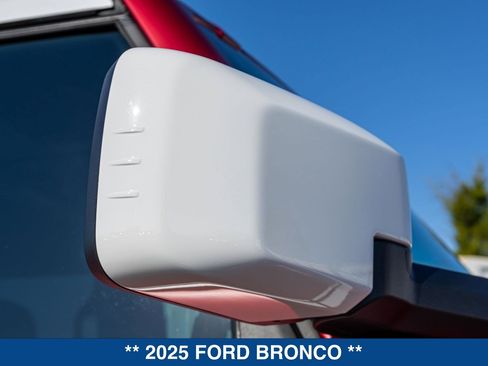 New 2025 Ford Bronco Heritage Edition AWD/4WD image 13