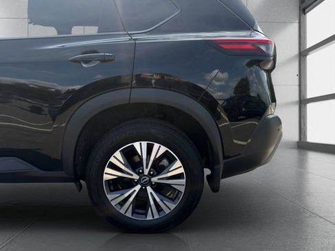 Used 2023 Nissan Rogue SV AWD/4WD image 25