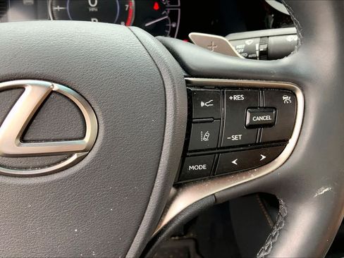 Used 2024 Lexus ES 350 w/ Premium Package FWD image 25