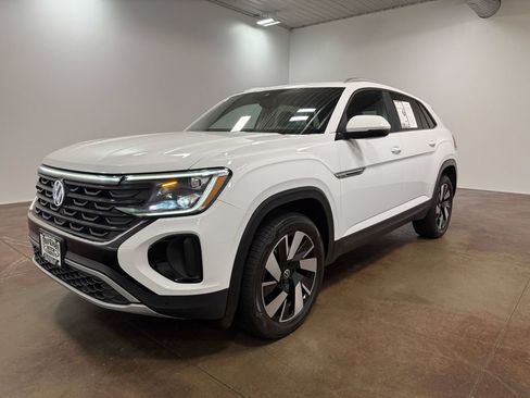 Used 2024 Volkswagen Atlas Cross Sport SE w/ Panoramic Sunroof Package AWD/4WD image 38