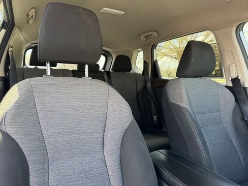 Used 2023 Nissan Rogue SV FWD image 10