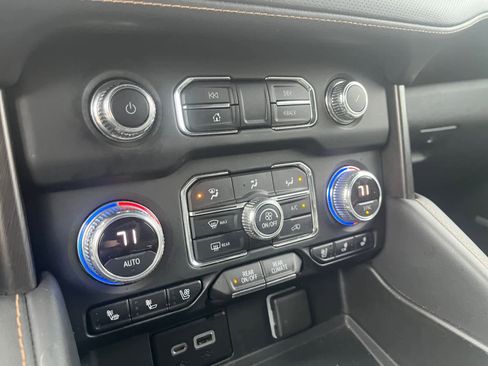 Used 2021 GMC Yukon AT4 AWD/4WD image 22
