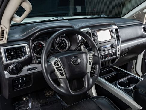 Used 2017 Nissan Titan PRO-4X image 16