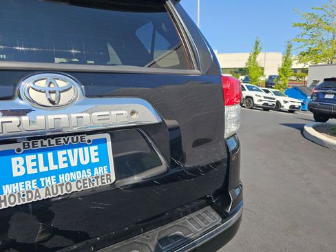 Used 2012 Toyota 4Runner SR5 w/ Convenience Pkg AWD/4WD image 16