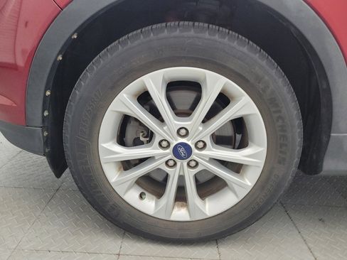 Used 2017 Ford Escape SE w/ Equipment Group 201A FWD image 31