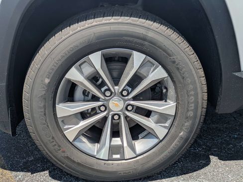 New 2026 Chevrolet Equinox LT w/ Safety and Technology Package FWD image 31