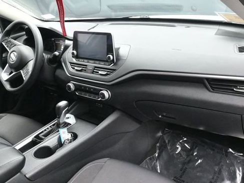Used 2020 Nissan Altima 2.5 S FWD image 10