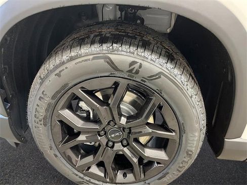 New 2025 Honda Pilot Touring image 11