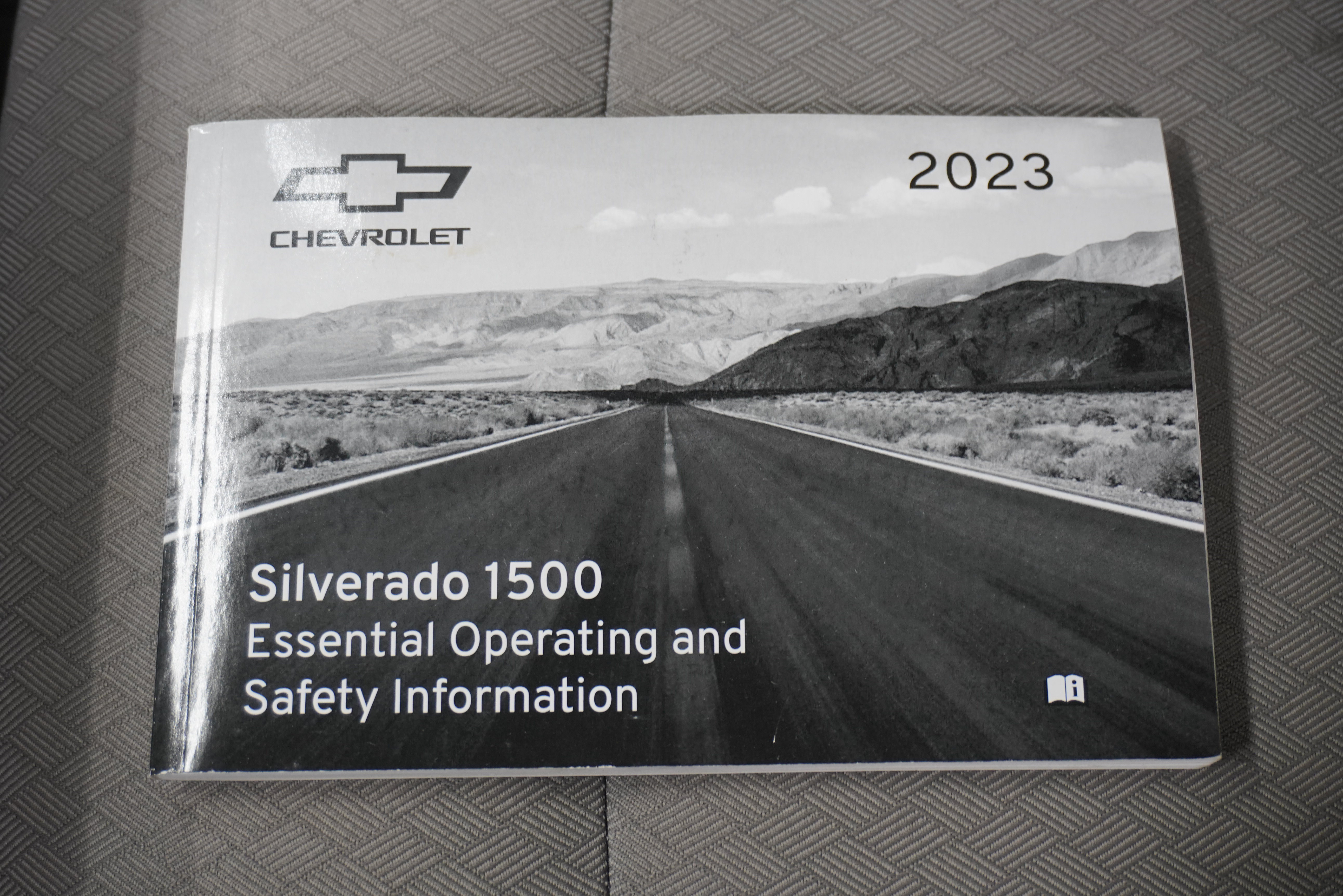 Used 2023 Chevrolet Silverado 1500 LT RWD image 22