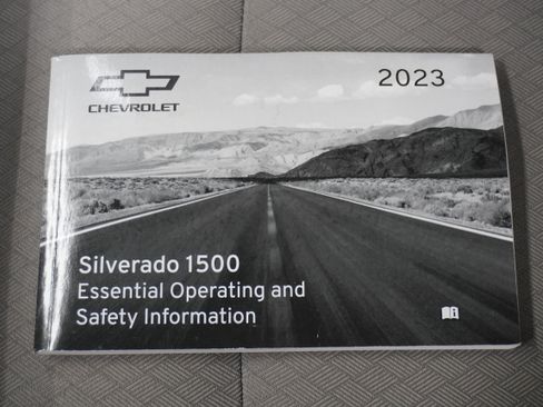 Used 2023 Chevrolet Silverado 1500 LT RWD image 22