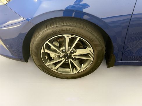 Used 2024 Kia Forte LXS FWD image 11