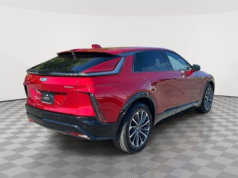 Used 2024 Cadillac Lyriq Sport AWD/4WD image 6