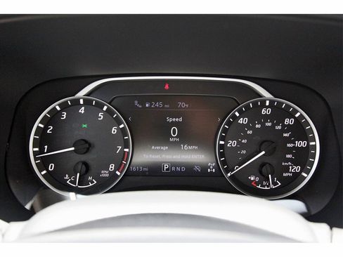 Certified 2024 Nissan Frontier SV w/ Technology Package image 12