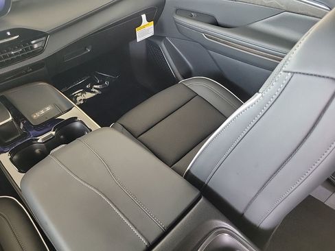 New 2026 Buick Enclave Avenir w/ Super Cruise Package FWD image 13