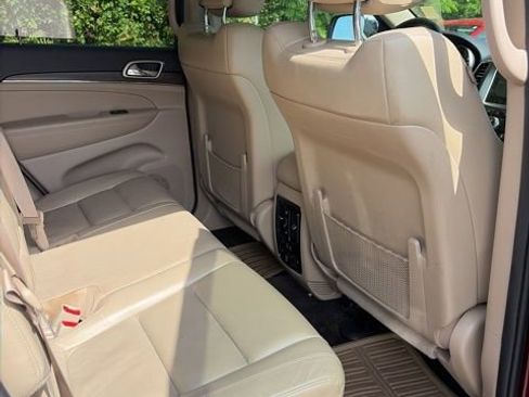 Used 2017 Jeep Grand Cherokee Limited AWD/4WD image 23