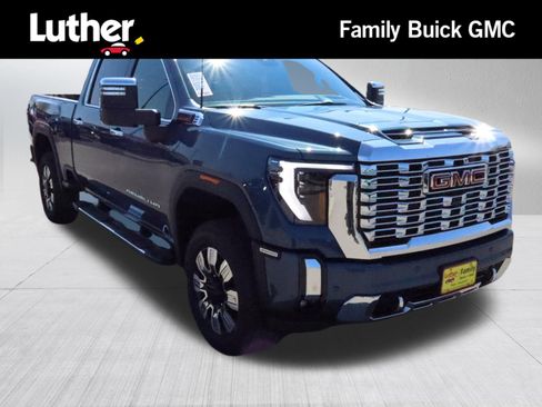 New 2026 GMC Sierra 3500 Denali w/ Denali Reserve Package AWD/4WD image 1