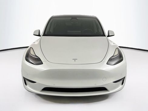 Used 2022 Tesla Model Y Performance AWD/4WD image 2