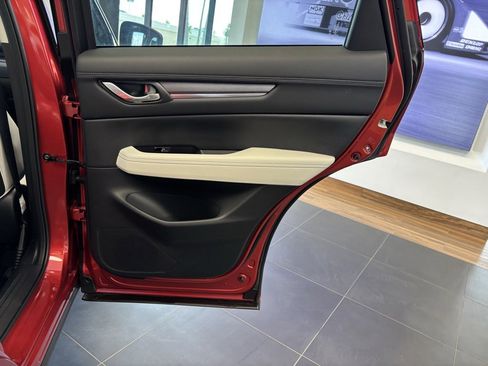 New 2025 MAZDA CX-5 AWD 2.5 S w/ Premium Plus Pkg image 18