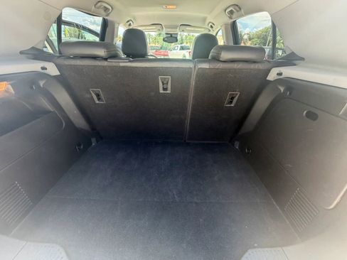 Used 2021 Chevrolet Trax LT AWD/4WD image 16