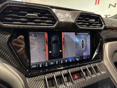 Used 2023 Lamborghini Urus Performante image 49