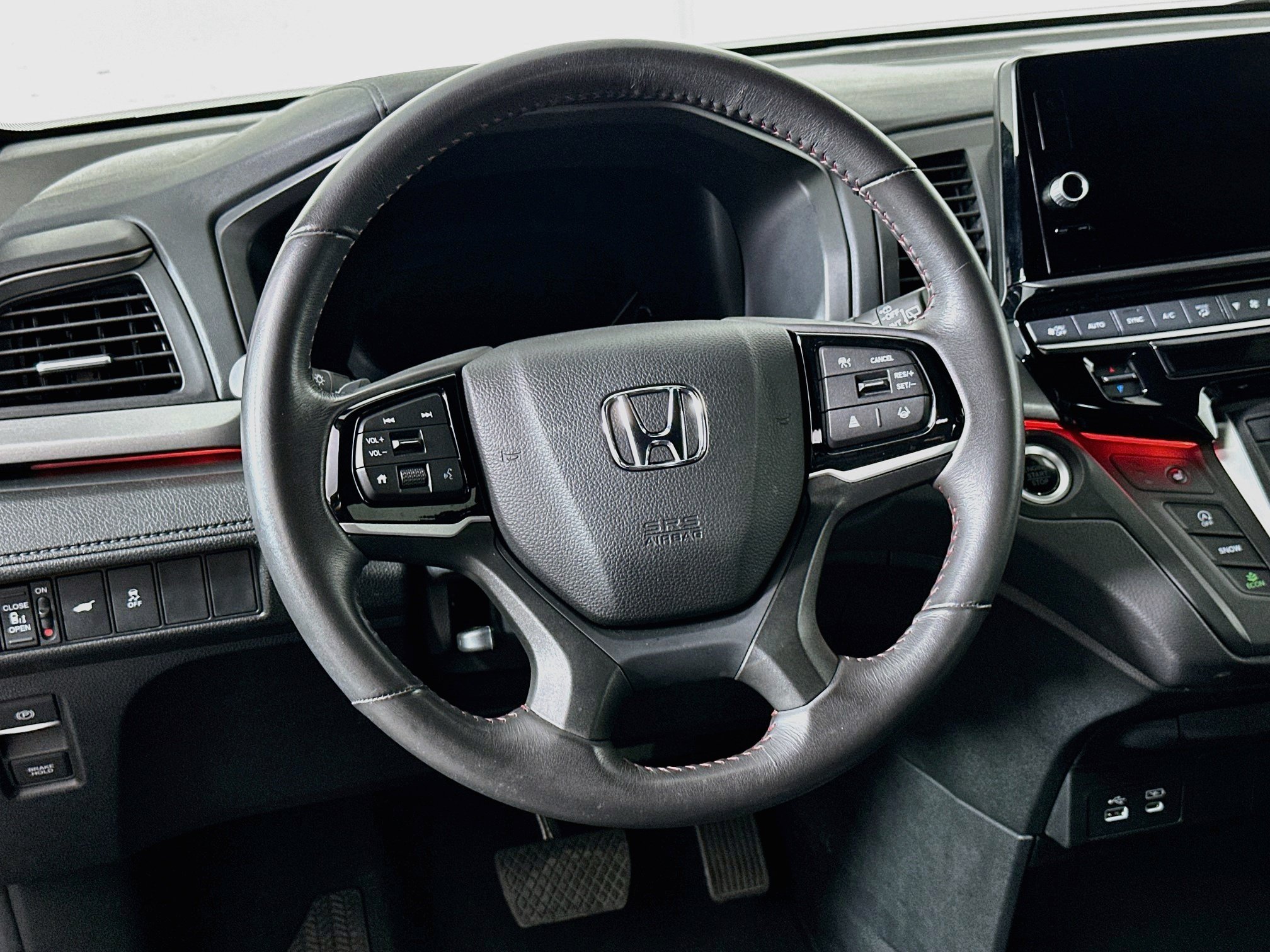 Used 2025 Honda Odyssey Sport-L image 18