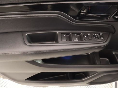 Used 2025 Honda Odyssey Elite image 18