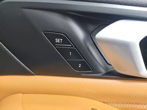 Used 2021 BMW X5 xDrive40i w/ M Sport Package AWD/4WD image 38