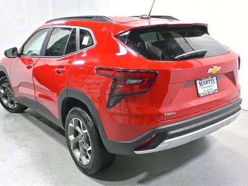 New 2026 Chevrolet Trax LT w/ Driver Confidence Package image 5
