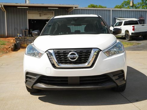 Used 2020 Nissan Kicks S FWD image 16