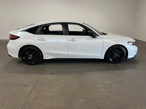 Used 2025 Honda Civic Sport image 2