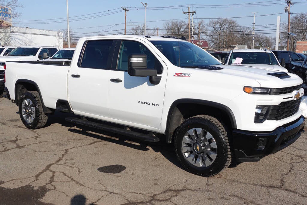 Used 2024 Chevrolet Silverado 2500 Custom w/ Custom Value Package AWD/4WD image 5