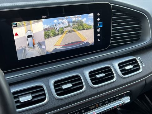 Used 2022 Mercedes-Benz GLS 580 4MATIC image 26