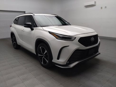 Used 2021 Toyota Highlander XSE image 13