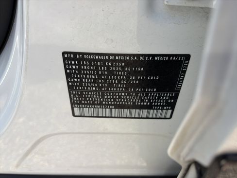 Used 2022 Volkswagen Tiguan SE R-Line image 24