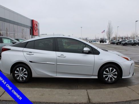 Used 2020 Toyota Prius LE image 6