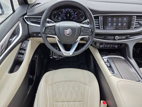 Used 2022 Buick Enclave Avenir w/ Avenir Technology Package FWD image 13
