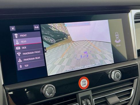 New 2026 Porsche Macan image 17