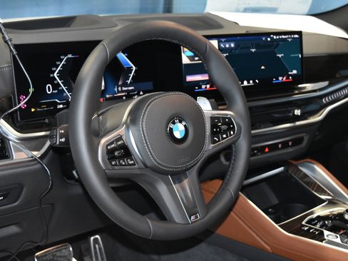 New 2026 BMW X6 xDrive40i w/ Executive Package image 2