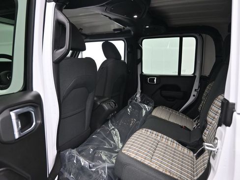 New 2026 Jeep Gladiator Sport AWD/4WD image 26