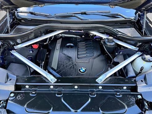 Used 2022 BMW X7 xDrive40i w/ Executive Package AWD/4WD image 11