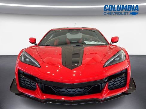 Used 2024 Chevrolet Corvette Z06 w/ Z07 Performance Package image 7